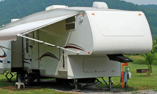 Hauling Fifth Wheel RV